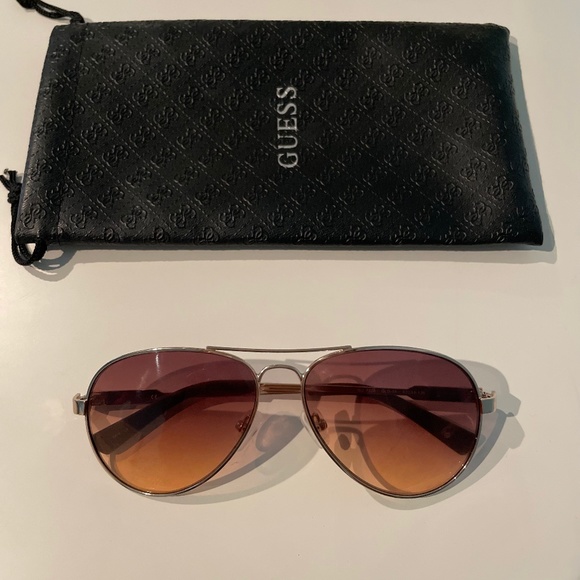 Guess 7228 Sunglasses main image 7